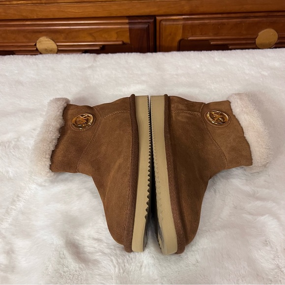 NWOB Michael Kors Brown Boots Size 7 M Signature MK Logo Leather Winter Fur Boot - Picture 7 of 11